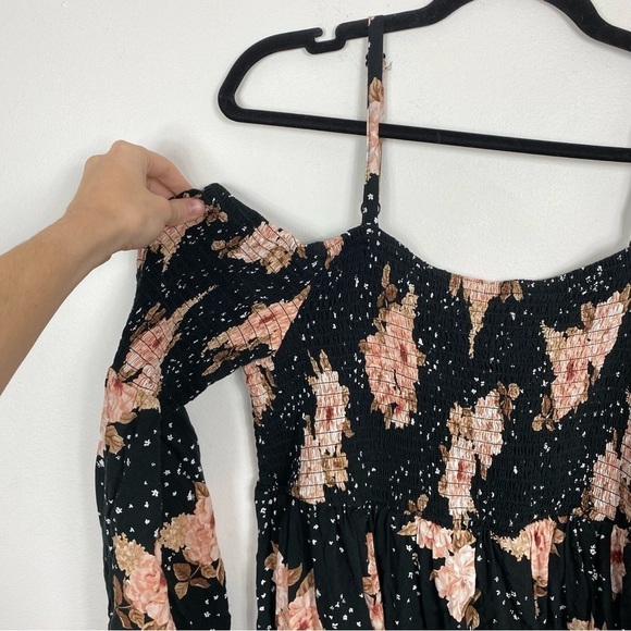 Torrid Black Floral Smocked Cold Shoulder Blouse - Picture 2 of 8